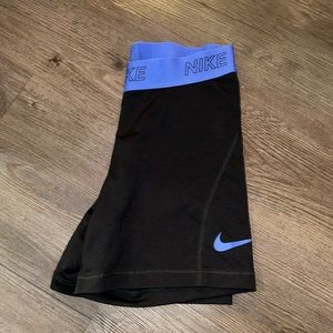 NIKE pros black size small